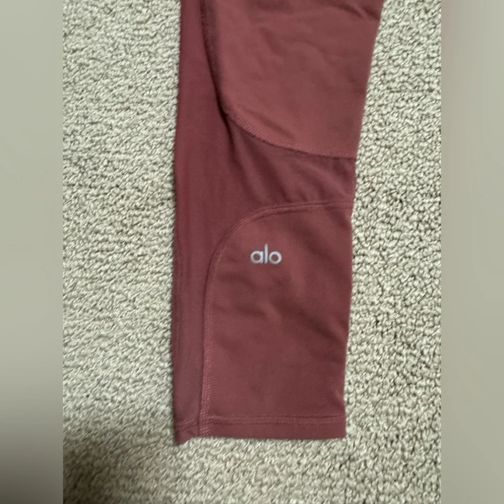 ALO SIZE M mesh leggings
